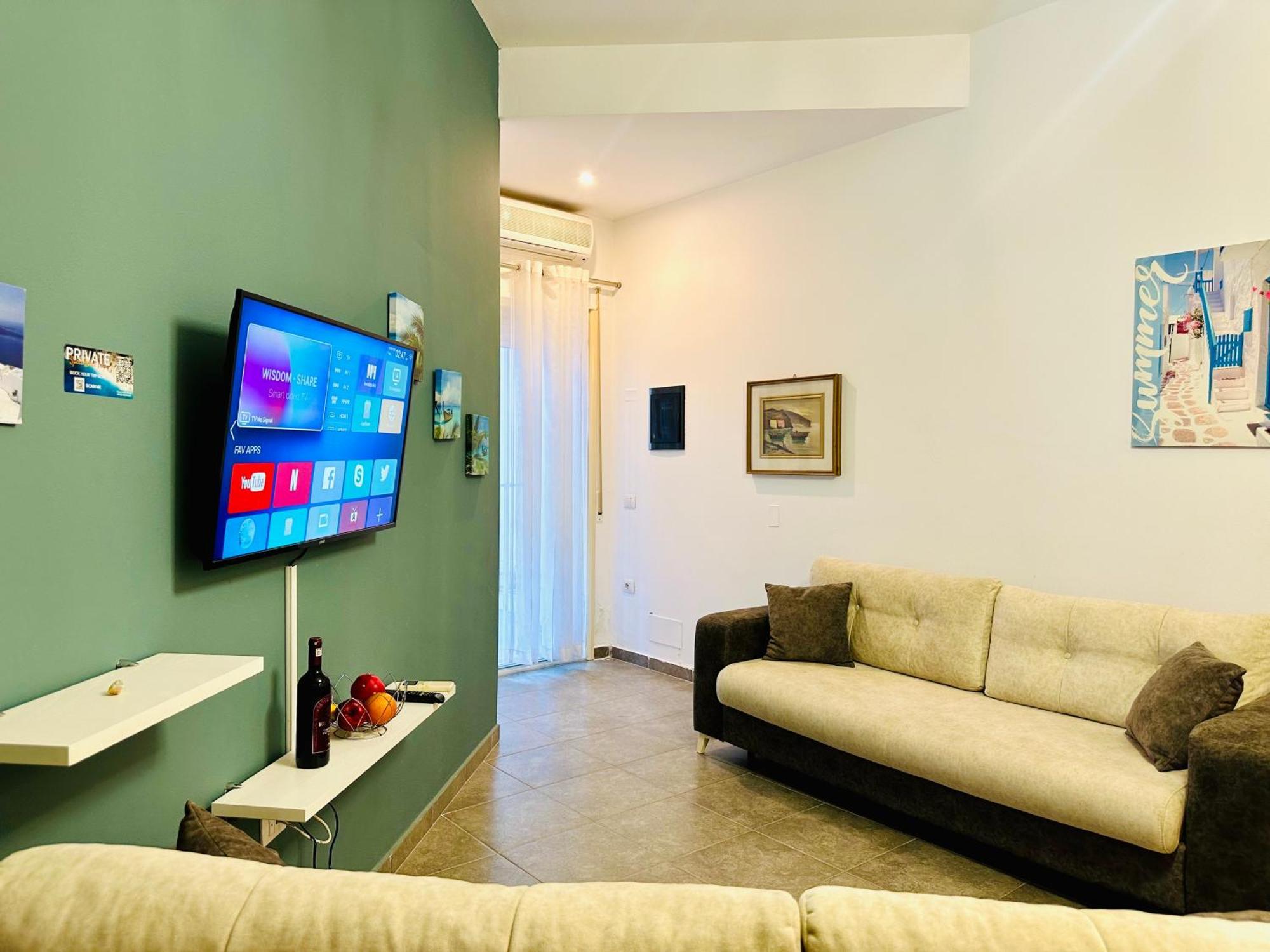 Jico Travel - Erjon Apartments فلورا المظهر الخارجي الصورة
