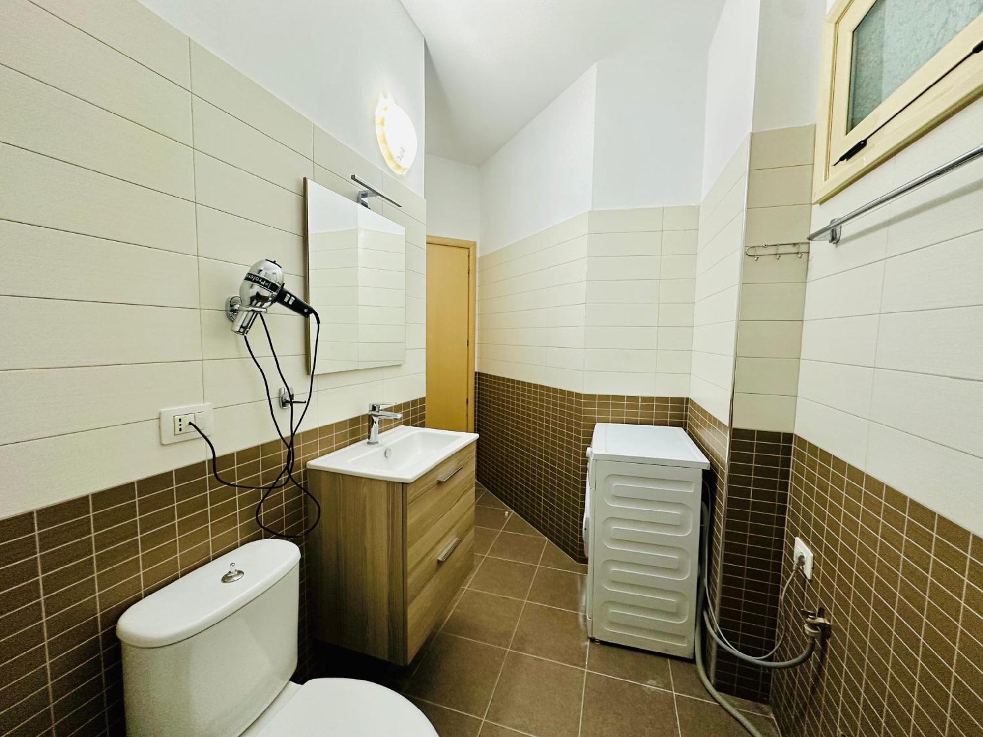 Jico Travel - Erjon Apartments فلورا الغرفة الصورة